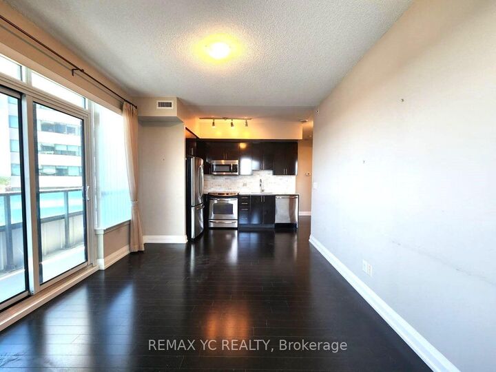 Property Photo:  7171 Yonge Street 408  ON L3T 0C5 