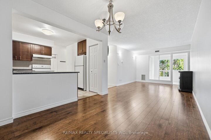 Property Photo: 500 Westmount Road W 408 ON N2M 5M9