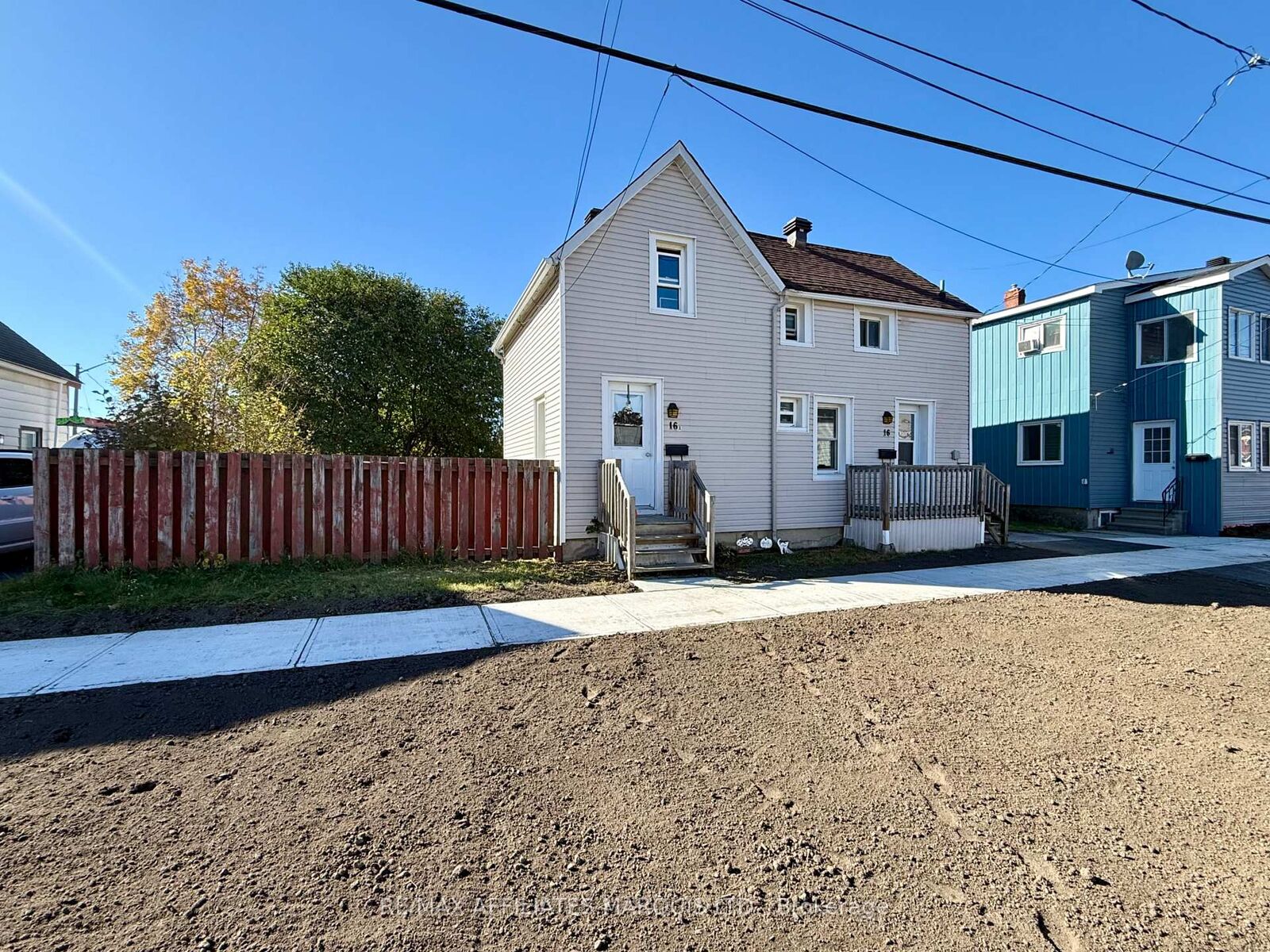 Property Photo: 16 Seymour Avenue ON K6J 4L7