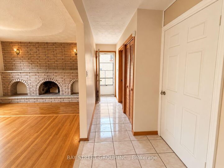 Property Photo:  316 Eaglewood Drive Lower Level  ON L8W 1T5 