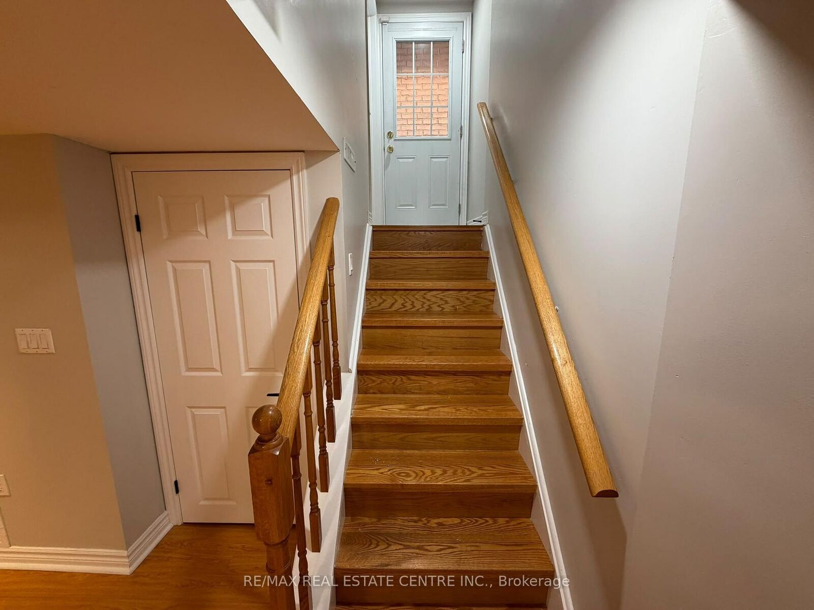 Property Photo: 7448 Village Walk N/A Basement ON L5W 2V7