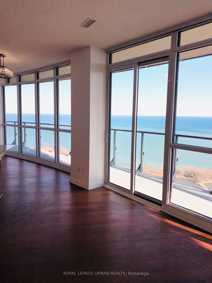 Property Photo:  59 Annie Craig Drive 3504  ON M8V 0C4 