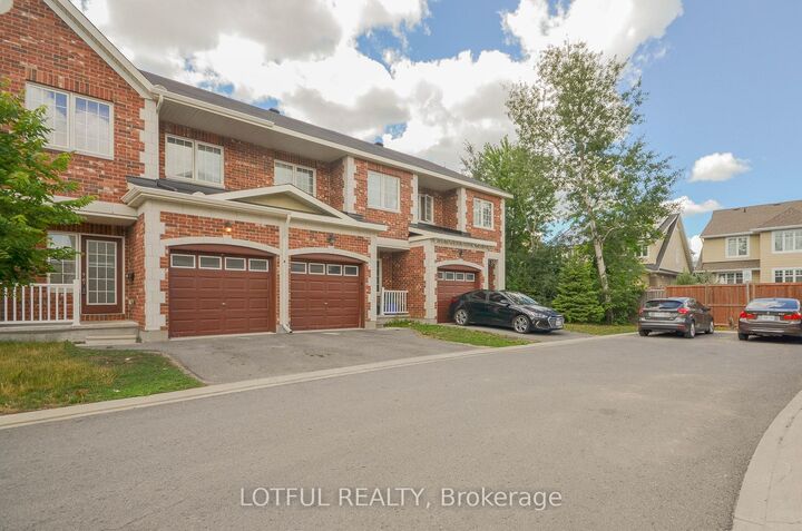 Property Photo:  62 Dundalk Private  ON K2J 4X6 