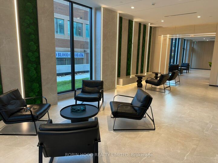 Property Photo:  699 Sheppard Avenue E 811  ON M2K 0C8 