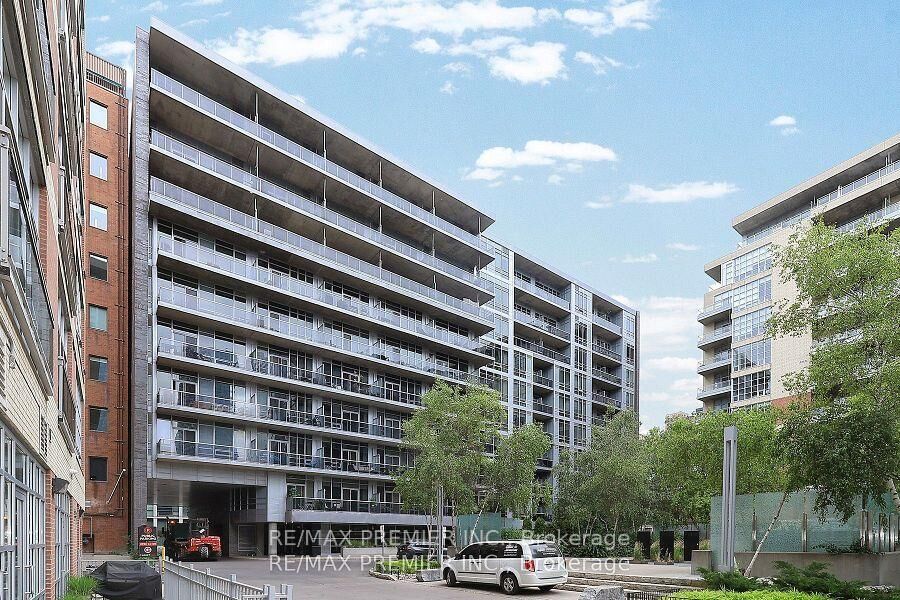 Property Photo:  399 Adelaide Street W 501  ON M5V 1S1 