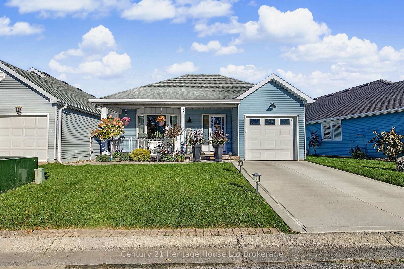 Property Photo:  16 Sinclair Drive  ON N4G 5L7 