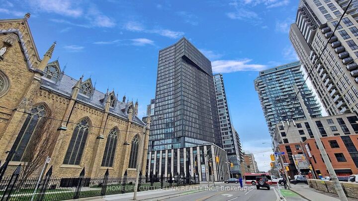 Property Photo:  60 Shuter Street 908  ON M5B 0B7 