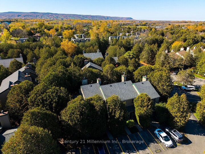 Property Photo: 5 Dawson Drive 327 ON L9Y 5B4