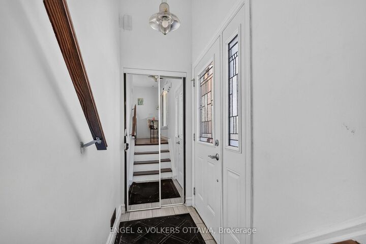 Property Photo: 392 Fullerton Avenue ON K1K 1K1