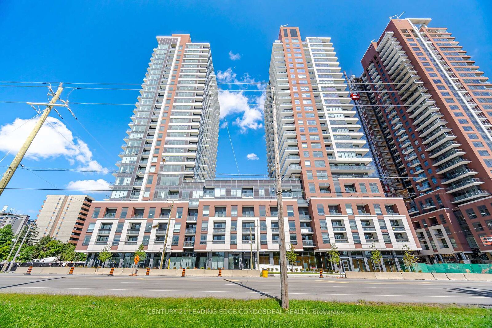 Photo de la propriété: 4010 Eglinton Avenue W 1606 ON M9A 0G5