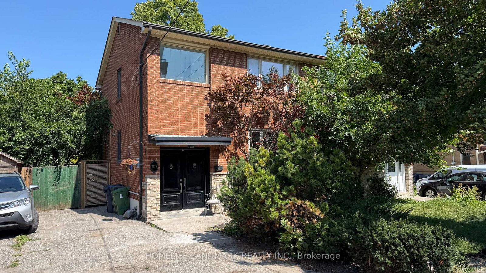 Property Photo:  702 Sheppard Ave Avenue E  ON M2K 1B7 