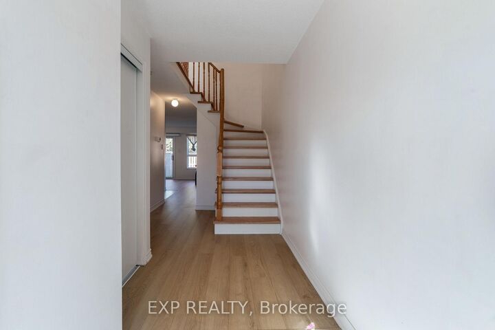 Property Photo:  200 Cresthaven Road 37  ON L7A 1J5 