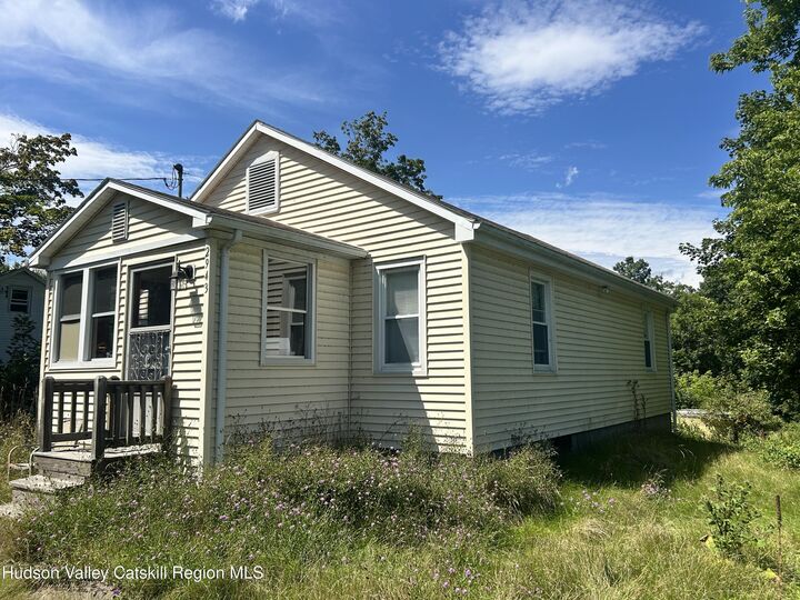 Property Photo:  2943 Sunset  NY 12534 