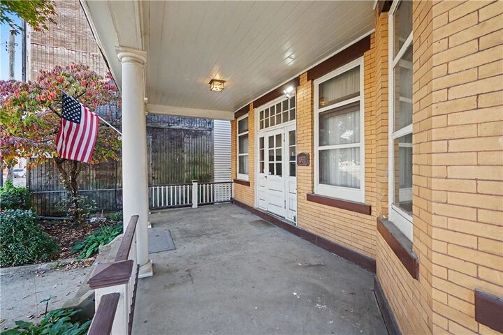Property Photo: 1037 Chartiers Ave PA 15136