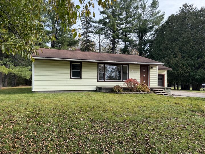 Property Photo:  1115 Lake Winyah Road  MI 49707 