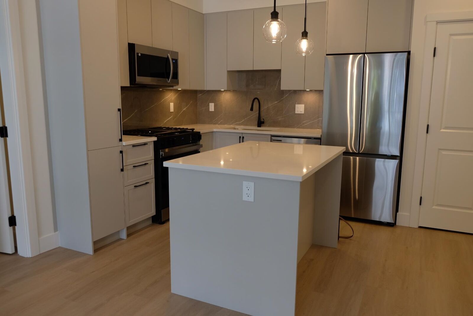 Property Photo:  3528 146A Street  BC V4P 1B2 