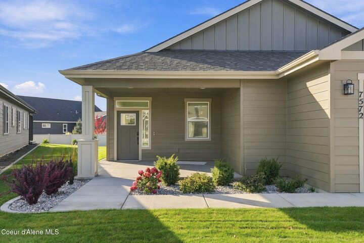 Property Photo:  7572 N Girard Cir  ID 83815 