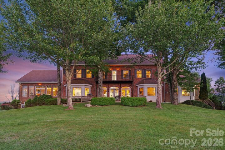 Property Photo:  2040 Sorrento Drive  NC 28607 