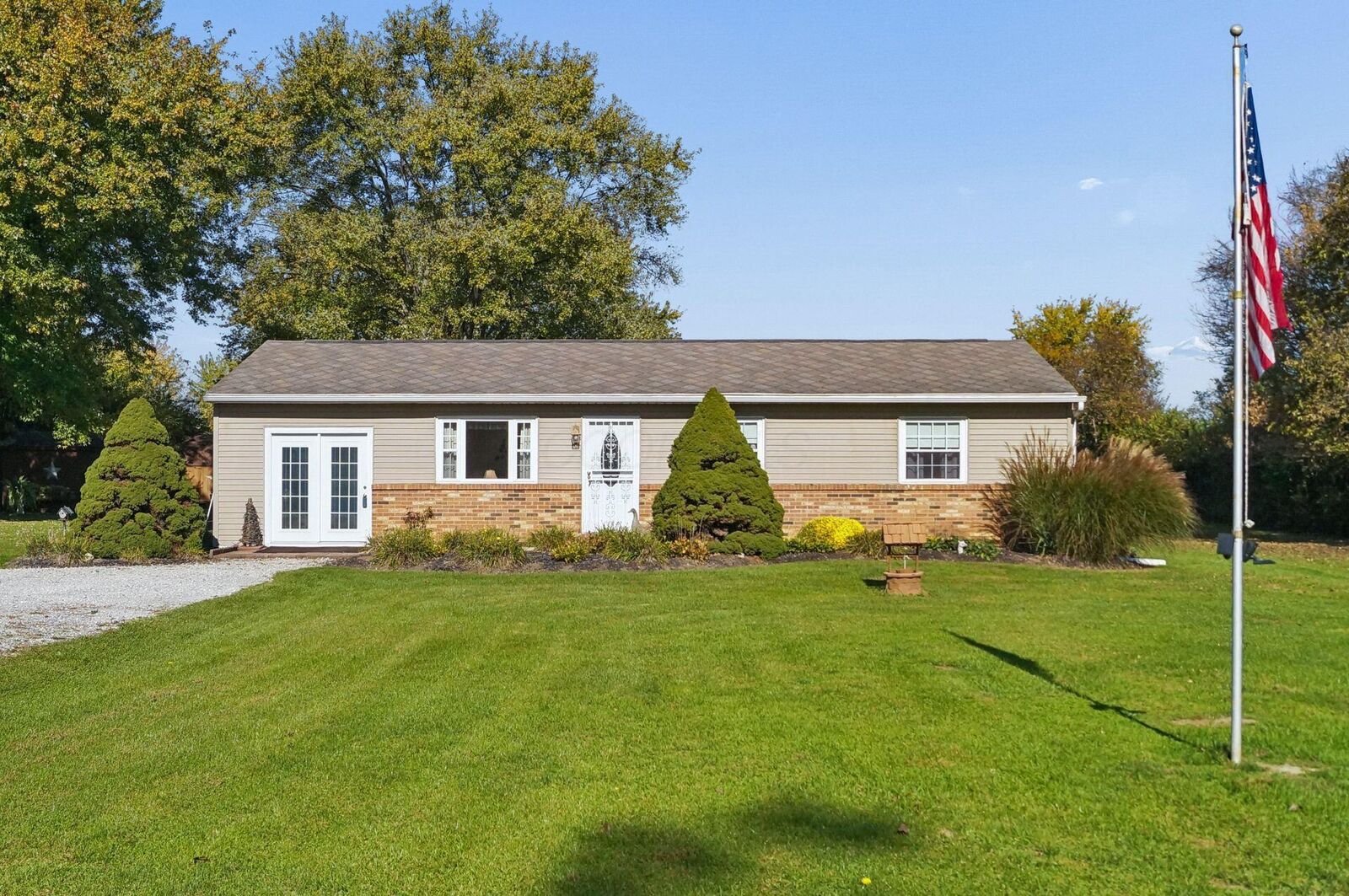 Property Photo:  5269 Norton Road  OH 43123 