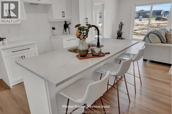 Property Photo:  32 Cornerstone Place  ON N7M 0V8 