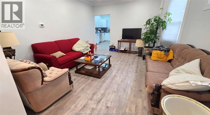 Property Photo:  580 Bruce Avenue Main  ON N9A 4W9 