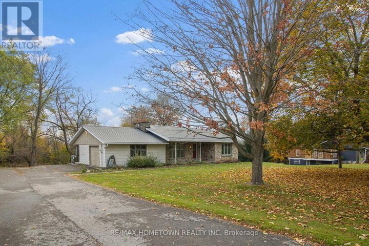 Property Photo:  31 Main Street East  ON K0E 1M0 