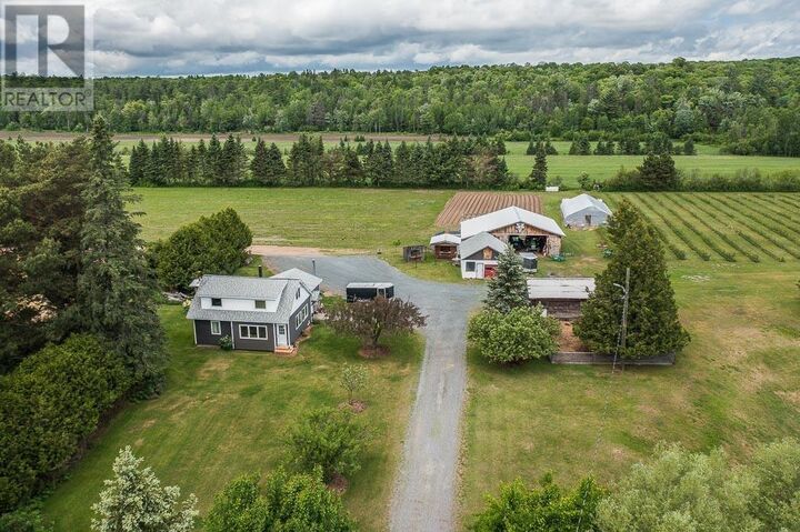 Property Photo:  46 Collver Rd, Huron Shores Township  ON P0R 1L0 