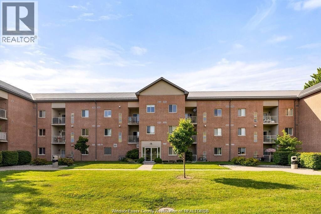Property Photo:  4500 Ypres Avenue 314  ON N8W 5X3 