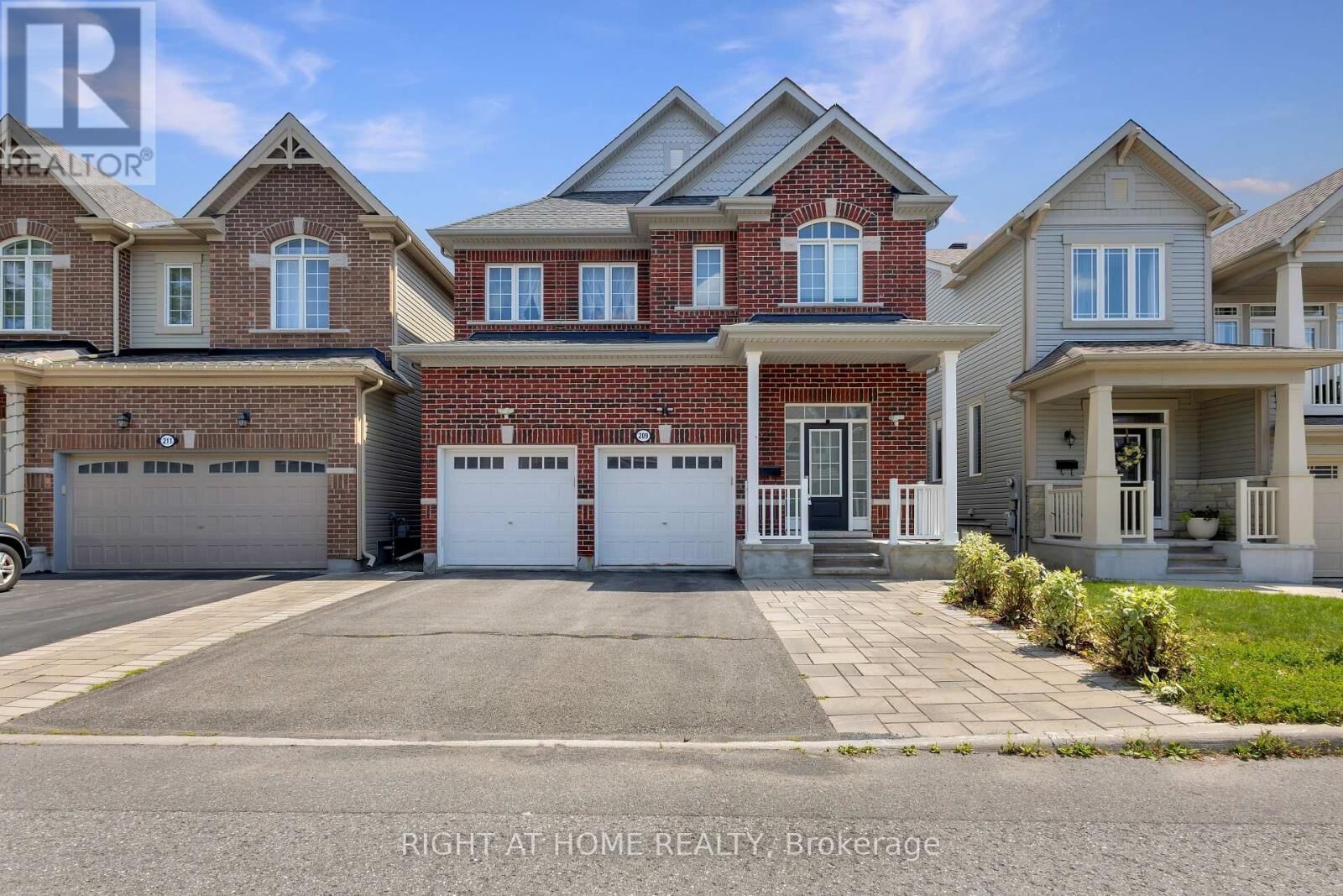 Property Photo:  209 Rivertree Street  ON K2M 0J4 