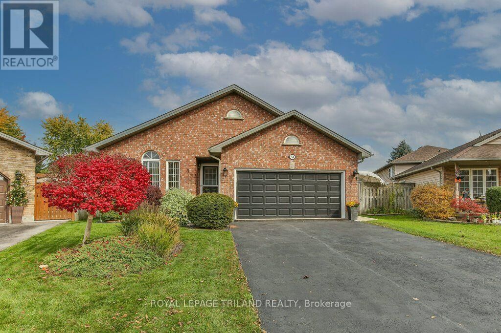 Property Photo:  54 Bowcott Crescent  ON N5V 4W8 