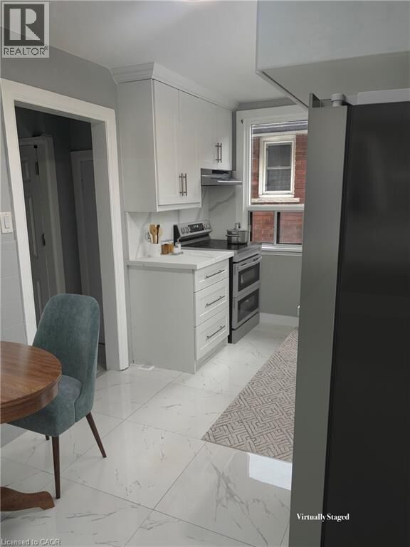 Property Photo:  46 Delena Avenue South 1  ON L8H 1B6 