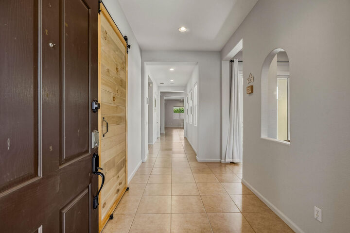 Property Photo: 40763 Piazza Del Paradiso CA 92203