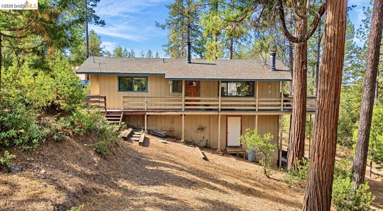 Property Photo:  12016 Hillhurst Cir  CA 95321 
