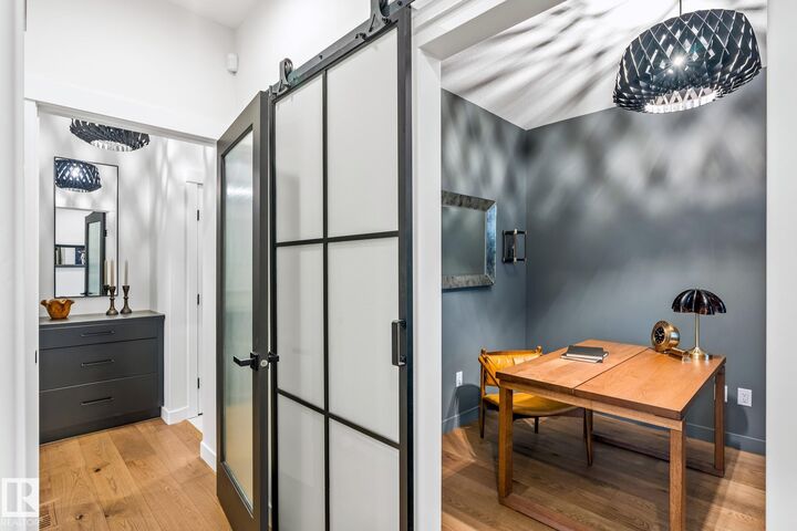 Property Photo:  5227 Schonsee Drive NW  AB T5Z 0M5 