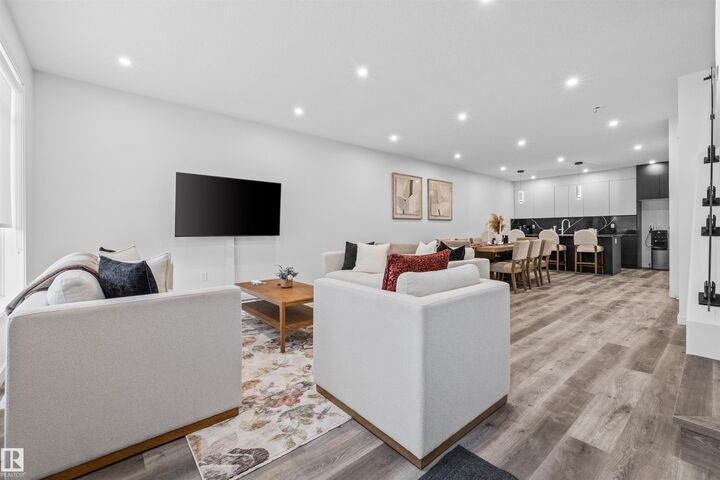 Property Photo:  10016 147 Street NW  AB T5N 3B7 
