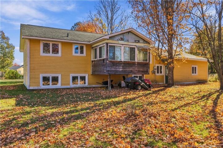 Property Photo:  31 Robinson Drive  NB E3A 1L7 