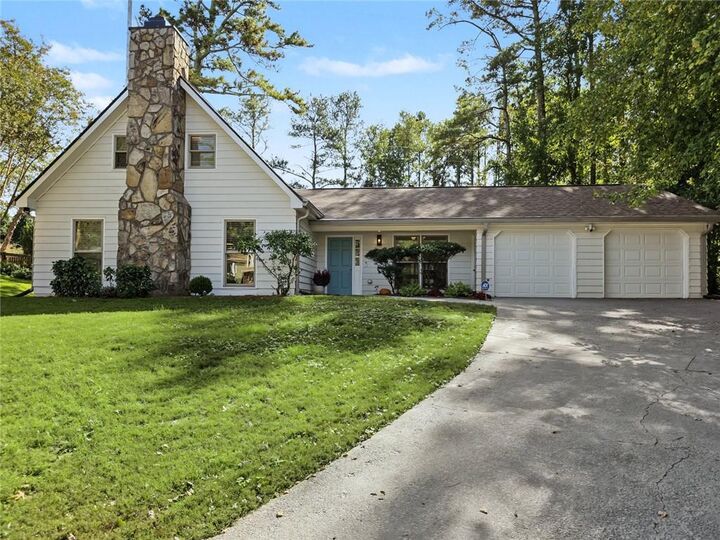 Property Photo: 4146 Chimney Lake Drive NE GA 30075