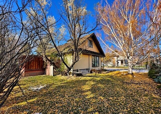 Property Photo:  6 Laird Street  MT 59748 