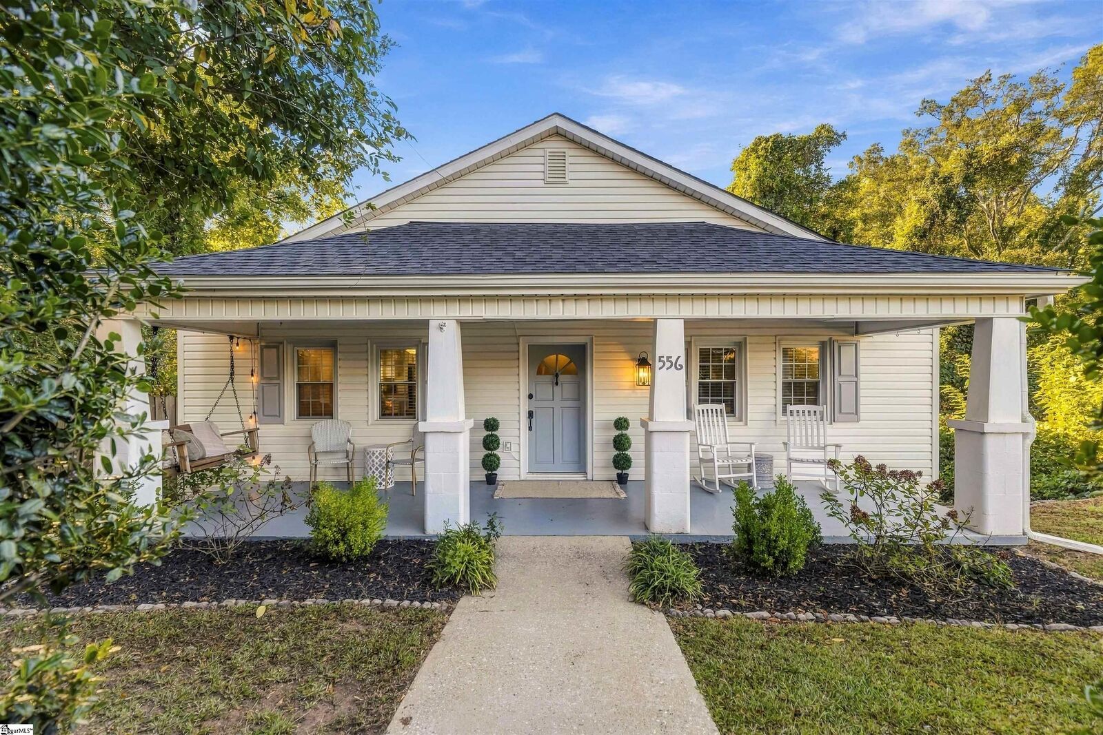 Property Photo: 556 Lowndes Hill Road SC 29607