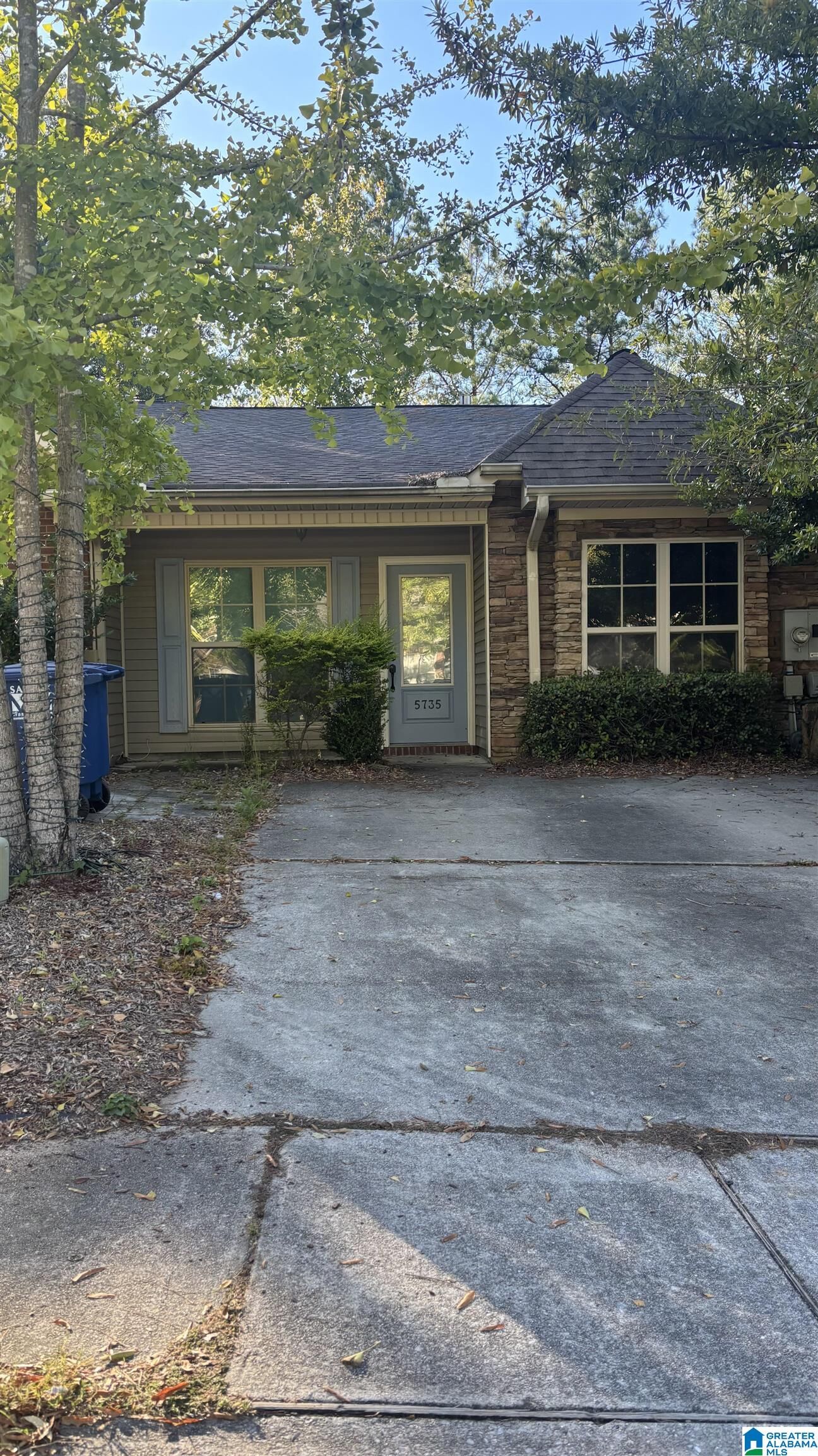 Property Photo:  5735 Colony Lane  AL 35226 
