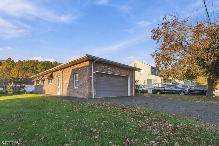 Property Photo:  2069 Prospect Ave  NJ 07076 