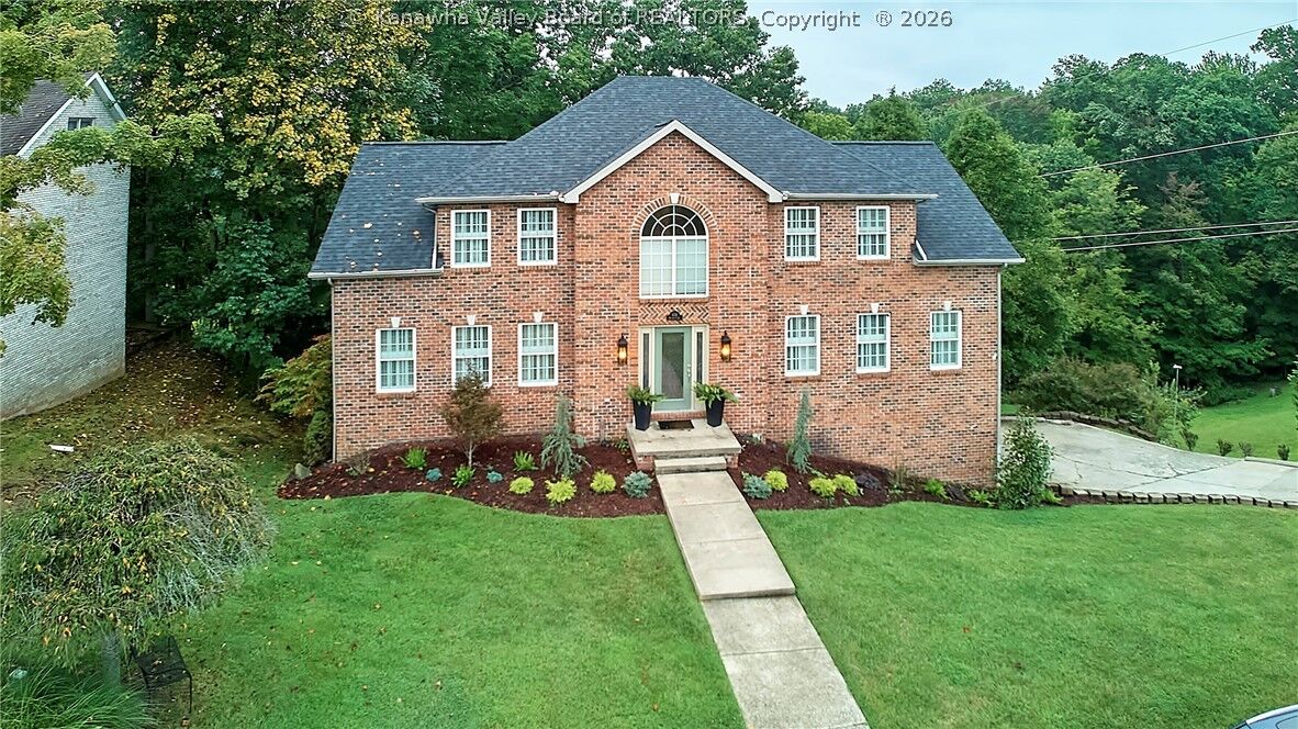 Property Photo: 424 Woodbridge Drive WV 25311