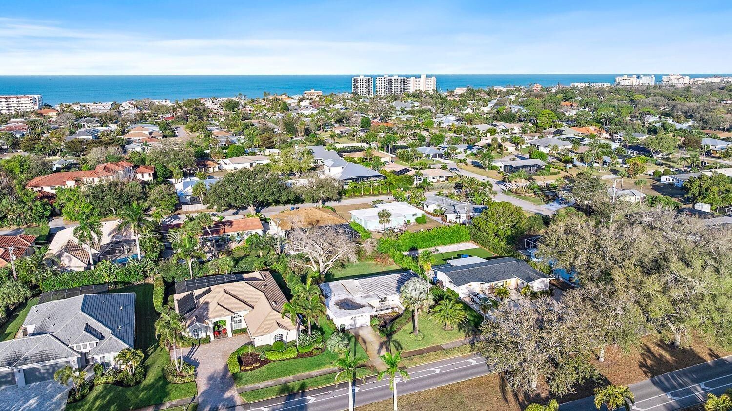 Property Photo: 514 Harbor Drive S FL 34285