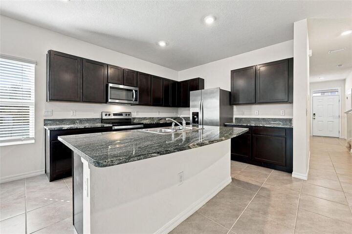 Property Photo: 13819 NW 9th Road FL 32669