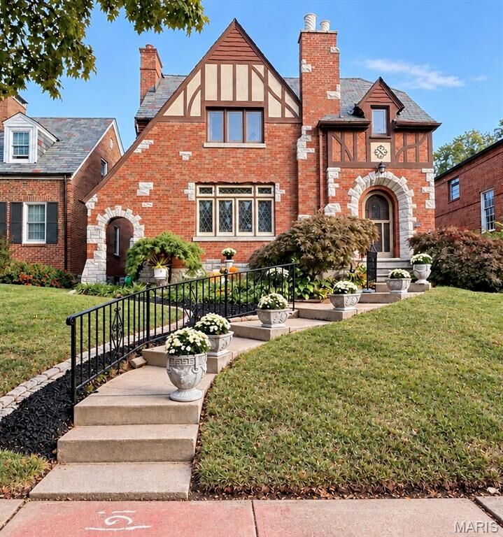Property Photo: 5318 Tamm Avenue MO 63109