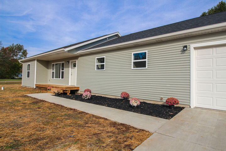 Property Photo: 58579 Ash Road MI 49093