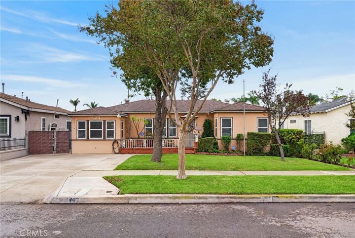 Property Photo: 407 W Carlton Street CA 91762