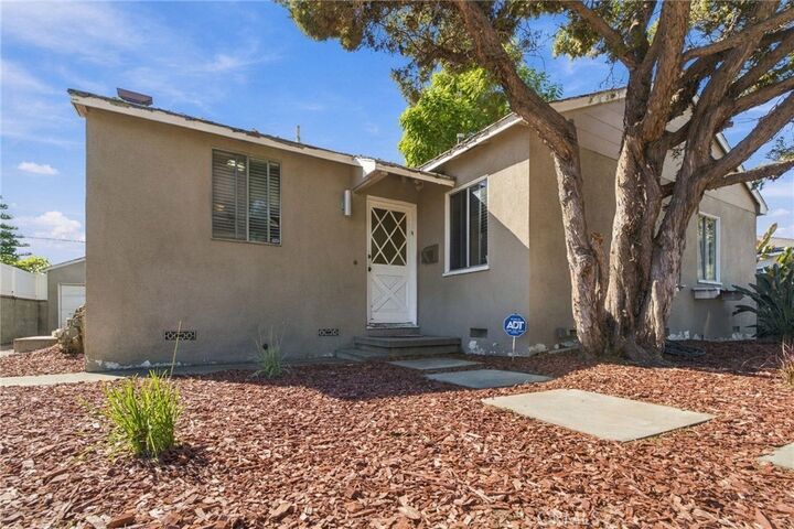 Property Photo:  12410 Lull Street  CA 91605 