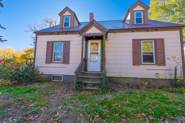 Property Photo: 31 Abbott Street ME 04901