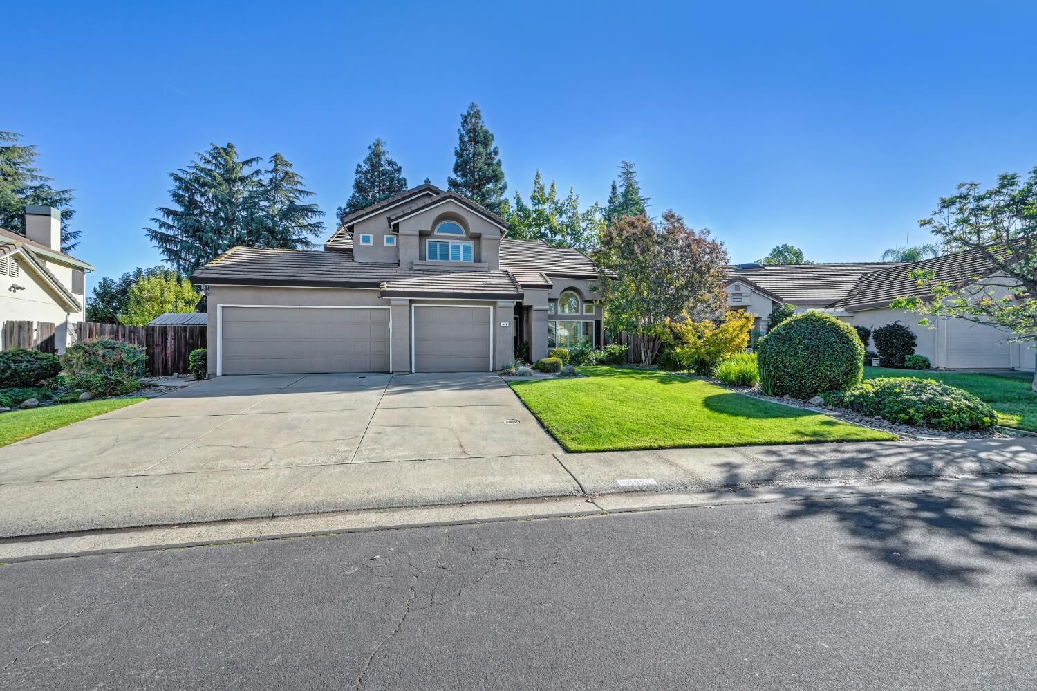 Property Photo:  147 Thorndike Way  CA 95630 